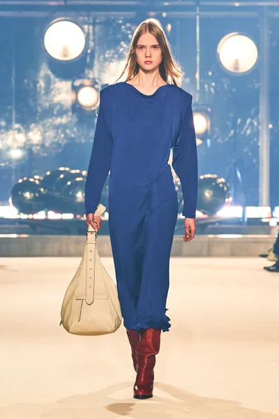 Look 12